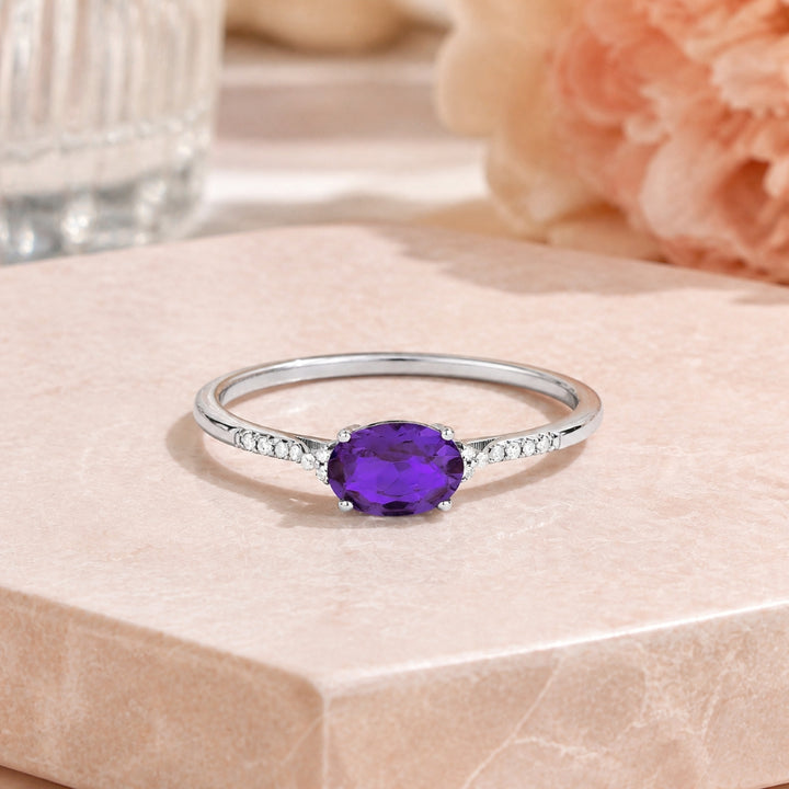 R1444 - 14K Gold Oval Ring