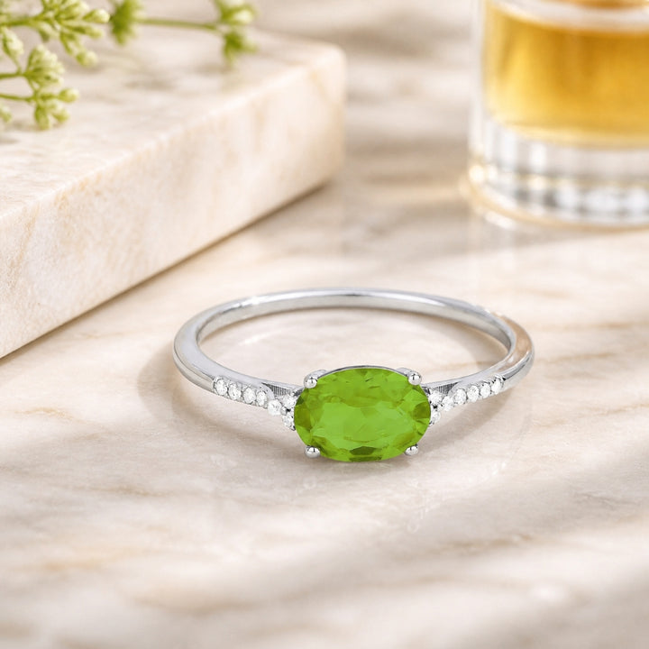 R1444 - 14K Gold Oval Ring