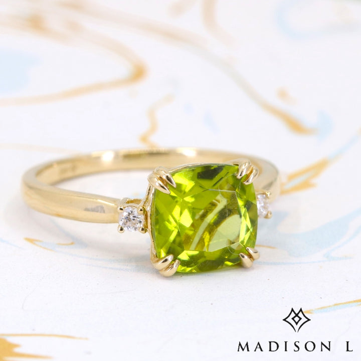 Yellow Gold / Peridot