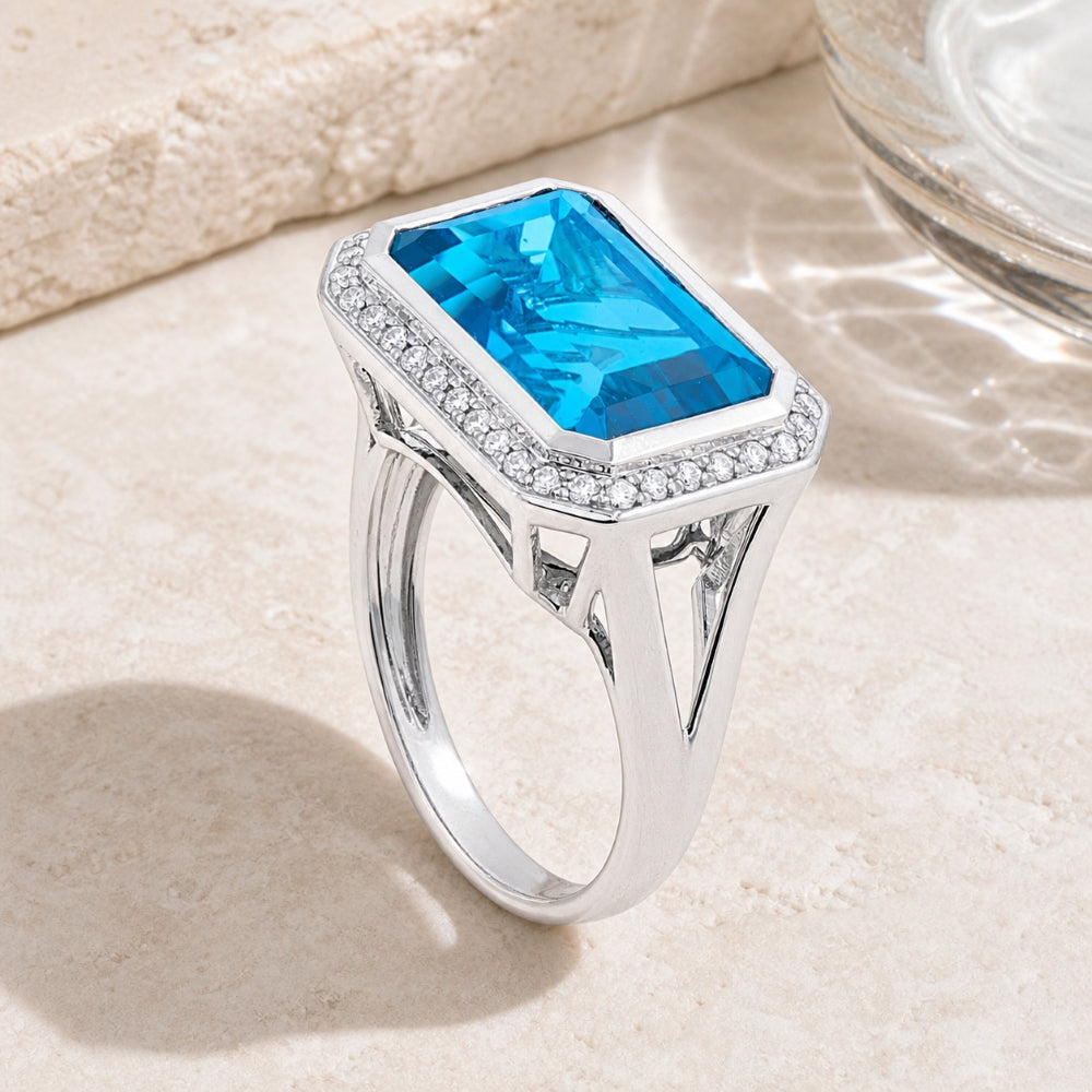 R1489 - 14K Gold Rectangle Ring