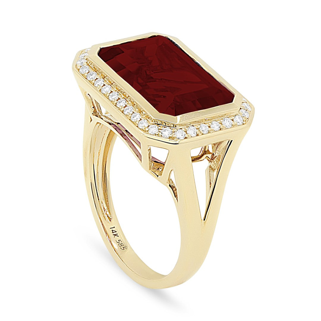 Beautiful Hand Crafted 14K Yellow Gold 14X9MM Garnet And Diamond Essentials Collection Ring