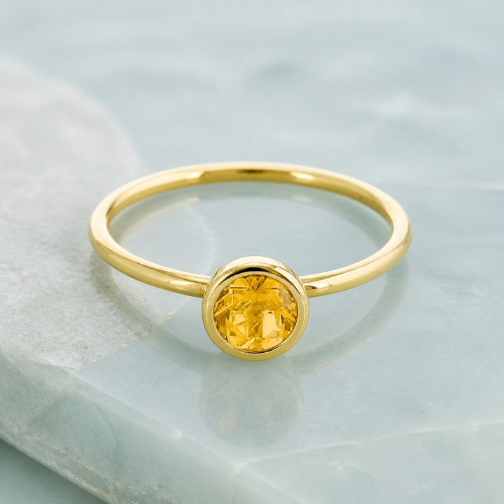 R1497 - 14K Gold Round Ring