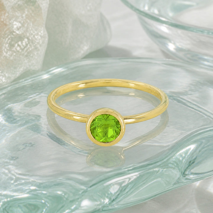 R1497 - 14K Gold Round Ring