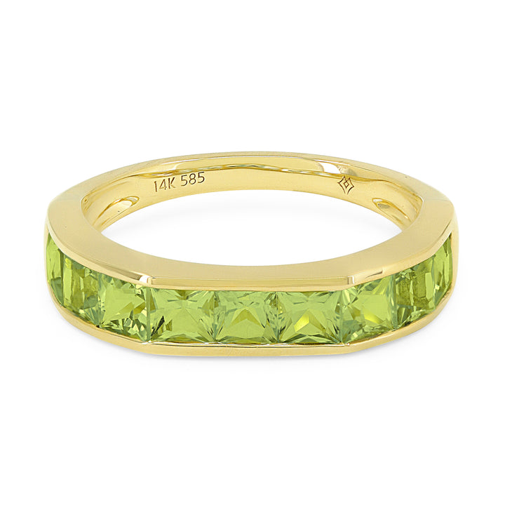Beautiful Hand Crafted 14K Yellow Gold 3MM Peridot And Diamond Essentials Collection Ring