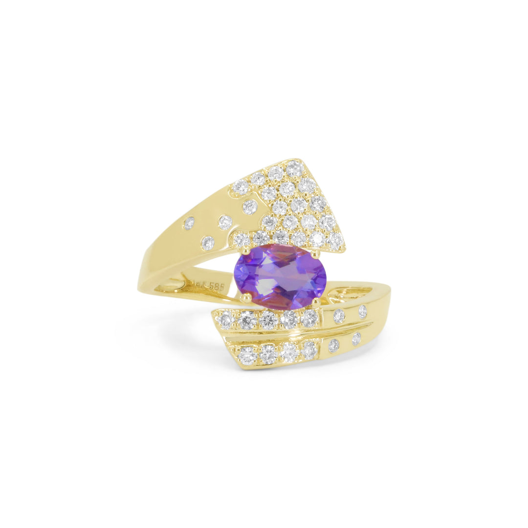Beautiful Hand Crafted 14K Yellow Gold  Amethyst And Diamond Essentials Collection Ring