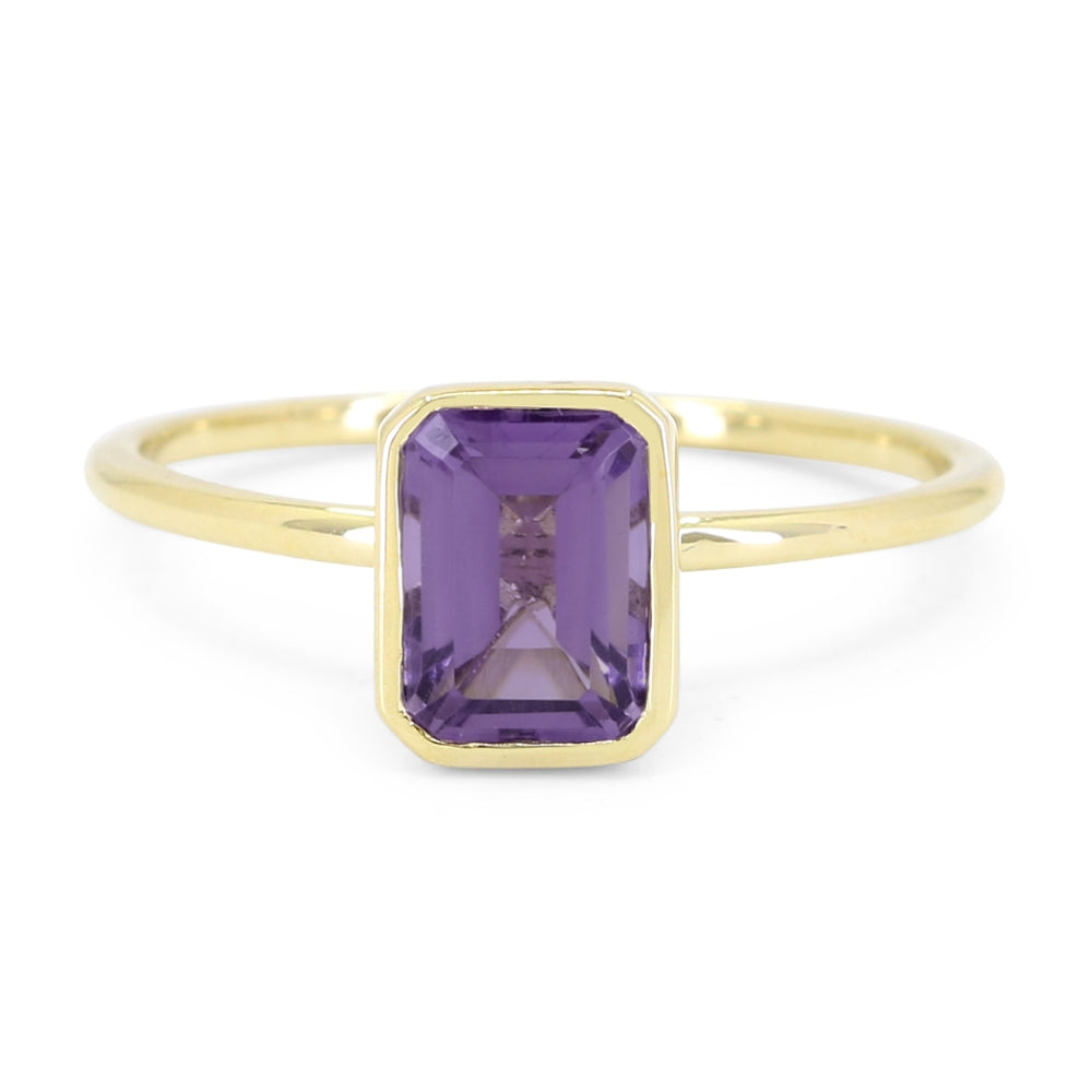 Beautiful Hand Crafted 14K Yellow Gold 5X7MM Created Alexandrite And Diamond Essentials Collection Ring