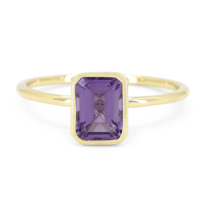 Beautiful Hand Crafted 14K Yellow Gold 5X7MM Created Alexandrite And Diamond Essentials Collection Ring