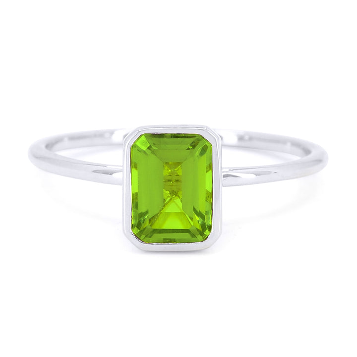 Beautiful Hand Crafted 14K White Gold 5X7MM Peridot And Diamond Essentials Collection Ring