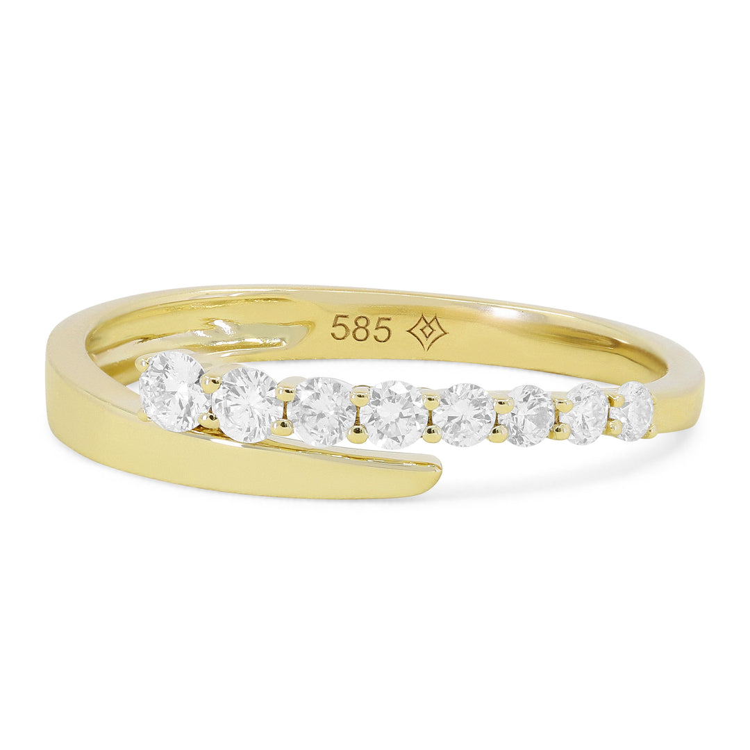 Beautiful Hand Crafted 14K Yellow Gold White Diamond Milano Collection Ring