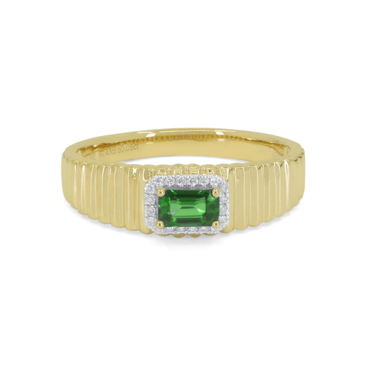 Beautiful Hand Crafted 14K Yellow Gold  Green Garnet And Diamond Arianna Collection Ring