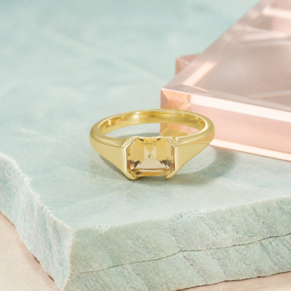 R1633 - 14K Yellow Gold Ring