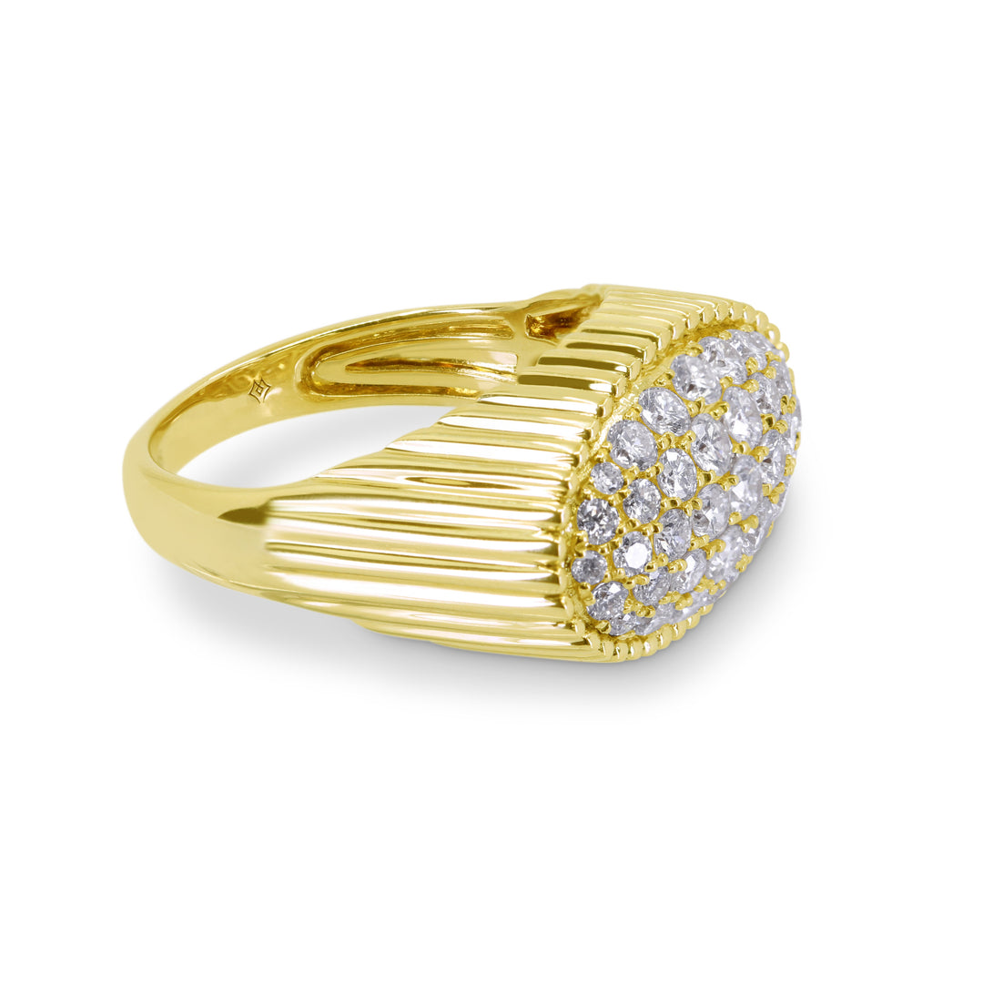 Beautiful Hand Crafted 14K Yellow Gold White Diamond Milano Collection Ring