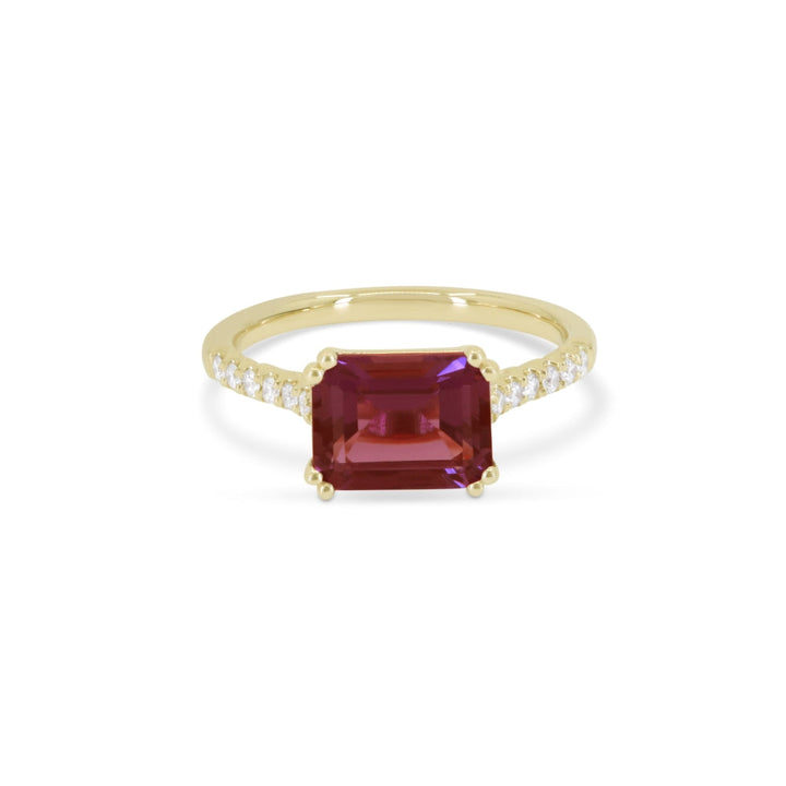 Beautiful Hand Crafted 14K Yellow Gold  Garnet And Diamond Essentials Collection Ring
