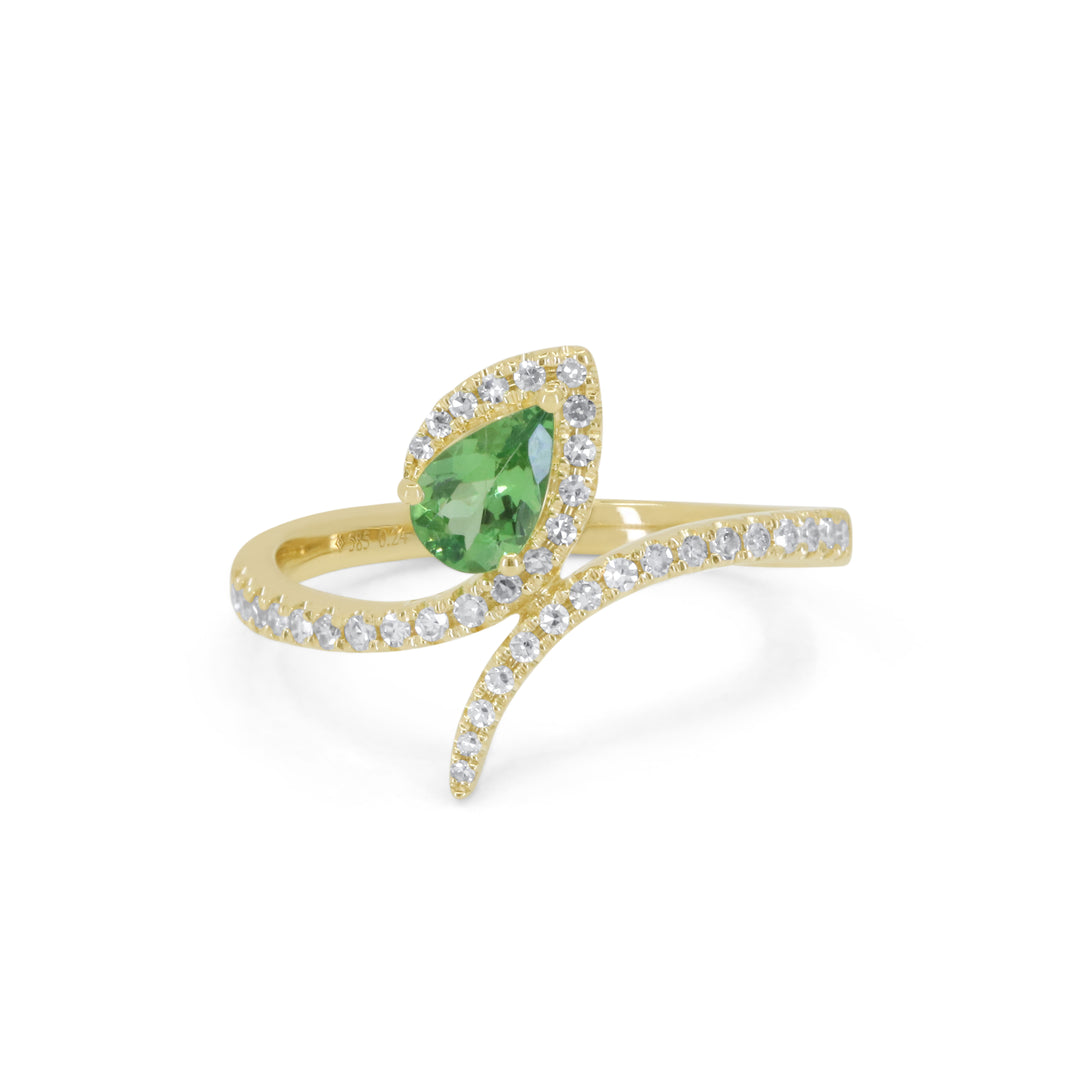 Beautiful Hand Crafted 14K Yellow Gold  Green Garnet And Diamond Arianna Collection Ring