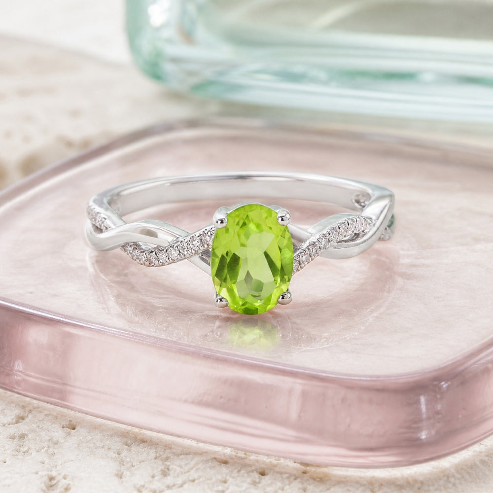 R1670 - 14K Gold Oval Ring