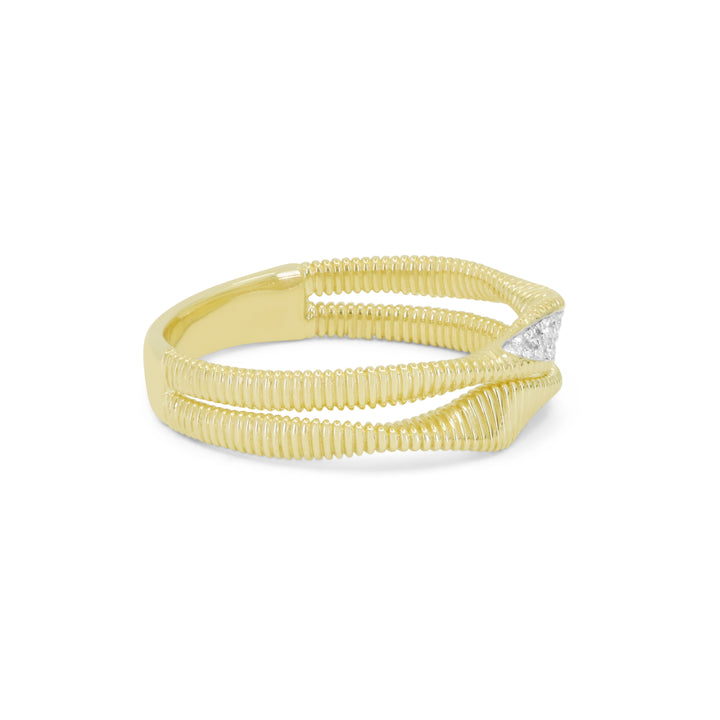 Beautiful Hand Crafted 14K Yellow Gold White Diamond Milano Collection Ring