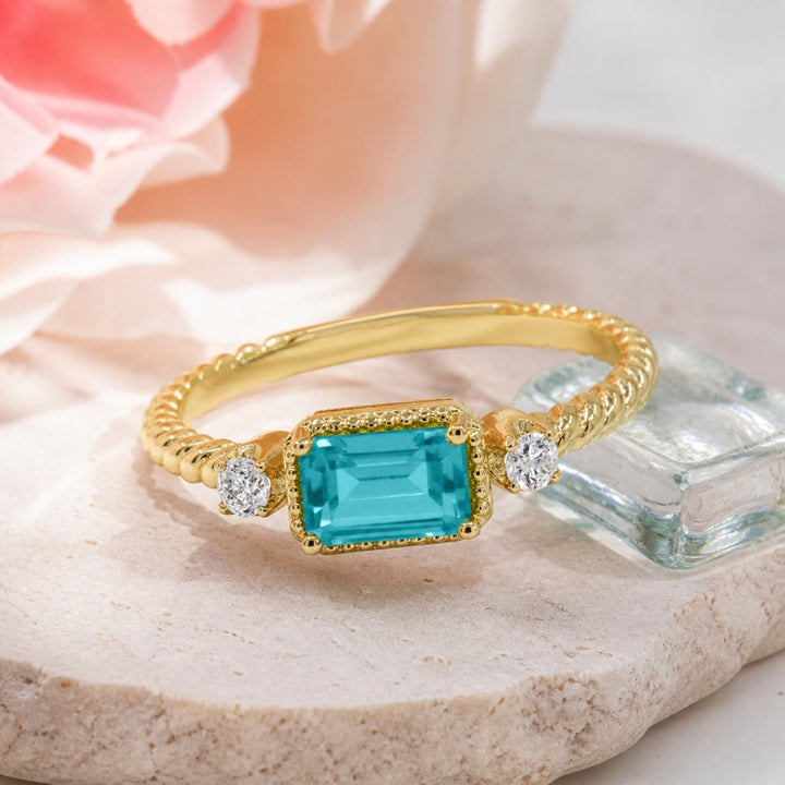 R1742 - 14K Gold Ring