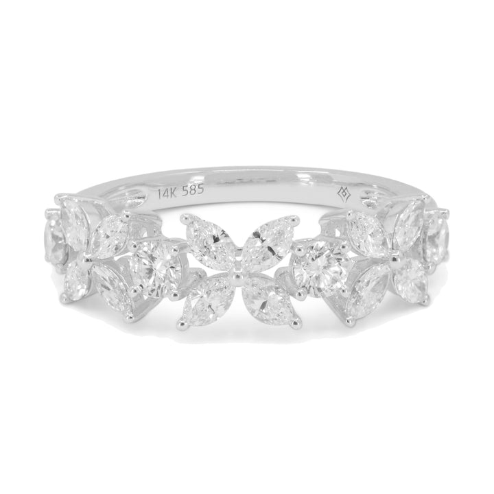 Beautiful Hand Crafted 14K White Gold White Diamond Milano Collection Ring