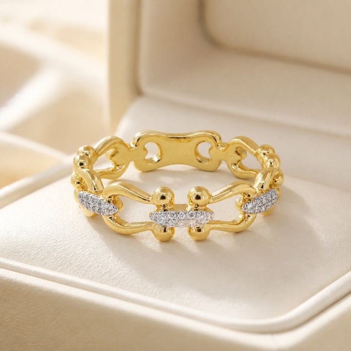 R1765 - 14K Yellow Gold Diamond Ring