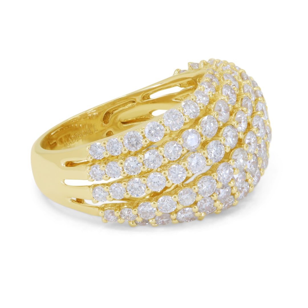 Beautiful Hand Crafted 14K Yellow Gold White Diamond Milano Collection Ring