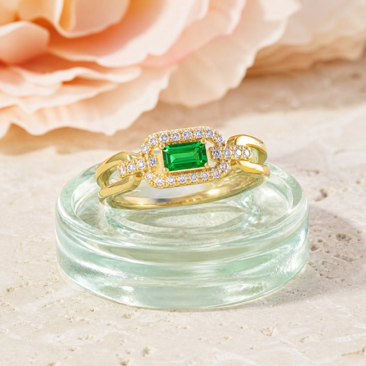 R1829 - 14K Yellow Gold Tsavorite Ring