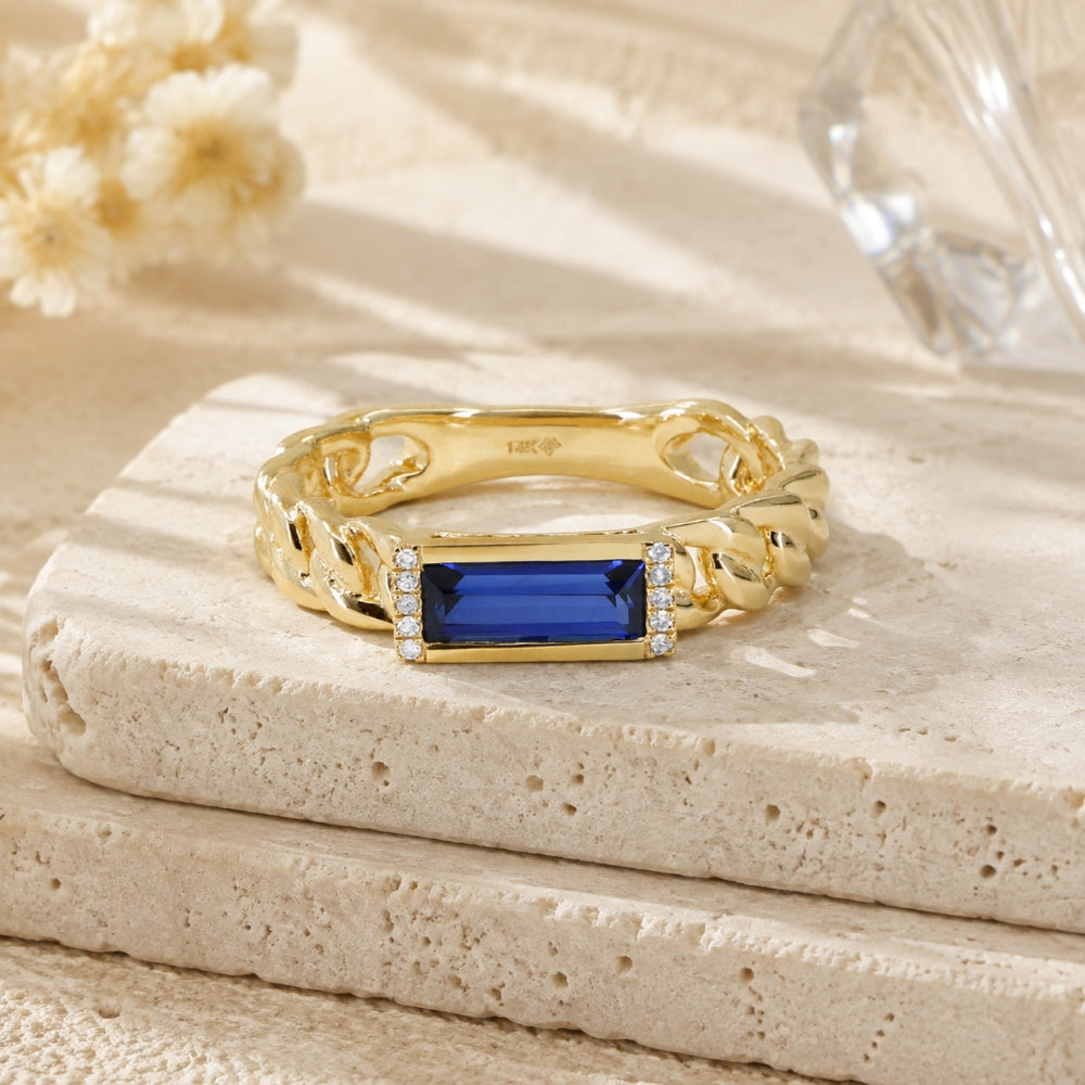 R1840 - 14K Yellow Gold Rectangle Ring