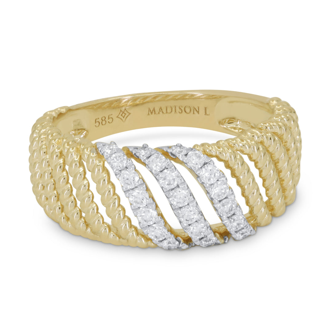 Beautiful Hand Crafted 14K Yellow Gold White Diamond Milano Collection Ring