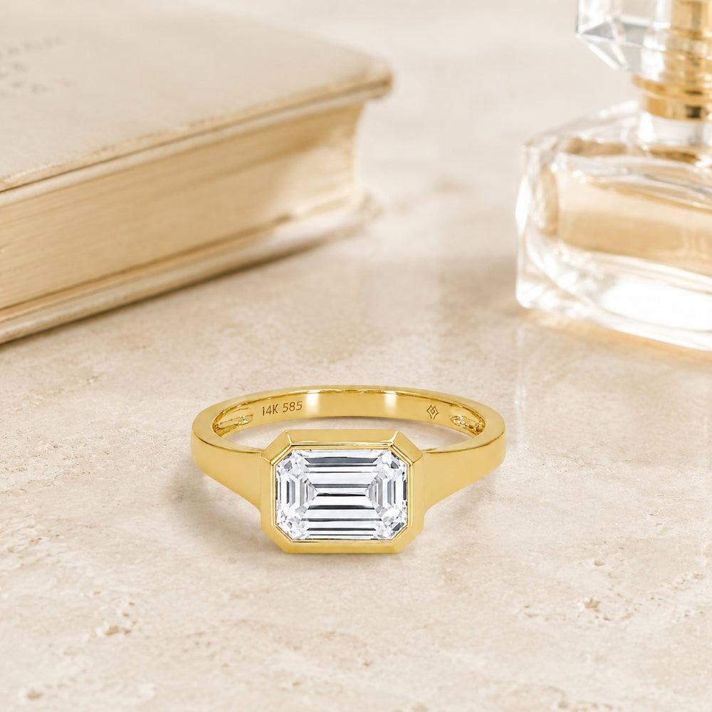 R1887 - 14K Yellow Gold Ring
